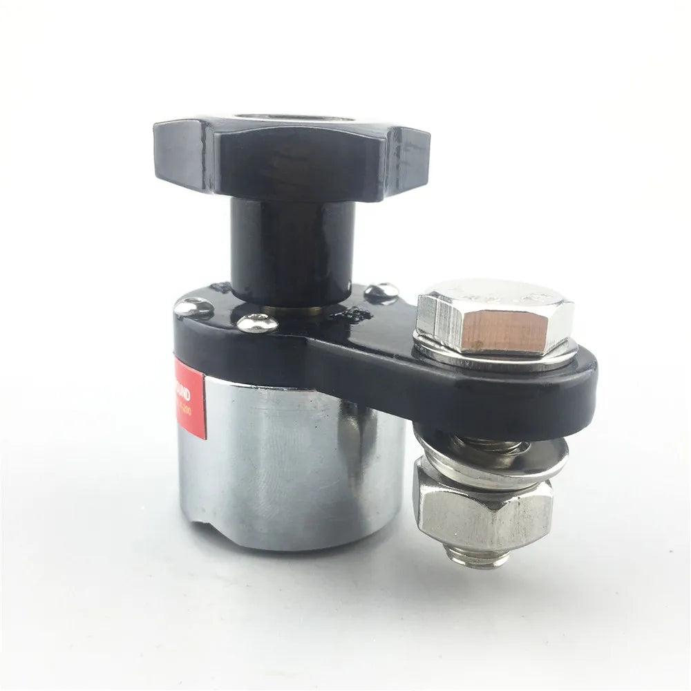 Magnetic ground clamp - on/off lever